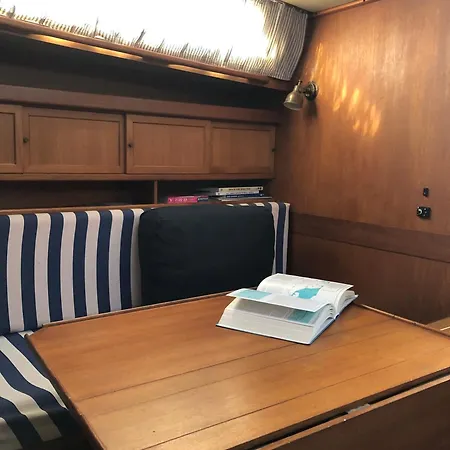 Sailing&stay - A Night Onboard With Your Sailing Experience