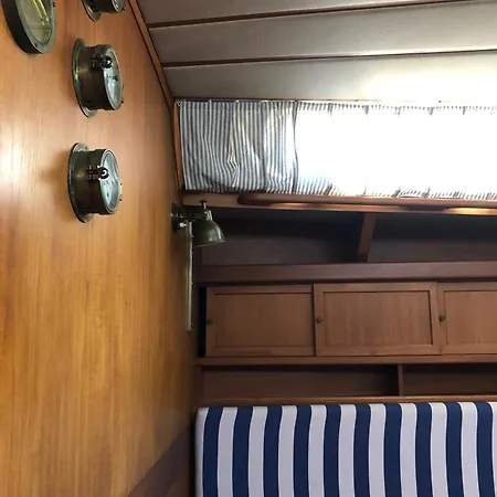 Sailing&stay - A Night Onboard With Your Sailing Experience *