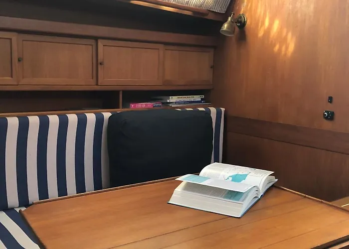 Sailing&stay - A Night Onboard With Your Sailing Experience