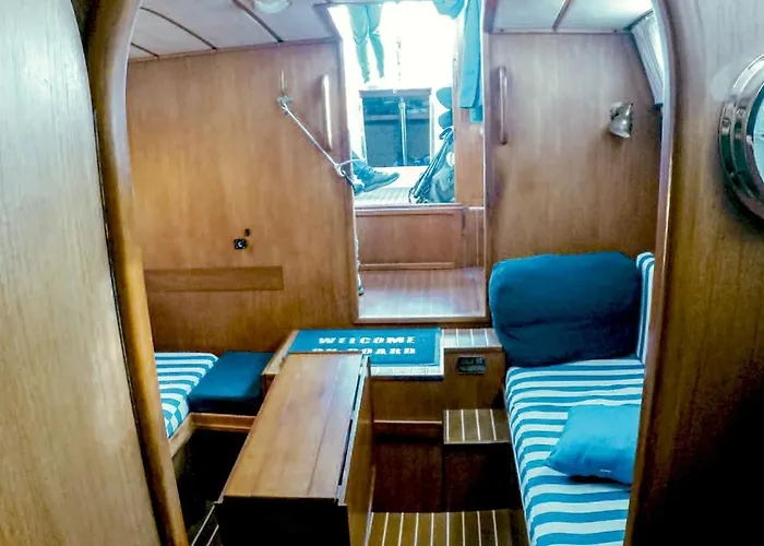 Sailing&stay - A Night Onboard With Your Sailing Experience * 바르셀로나